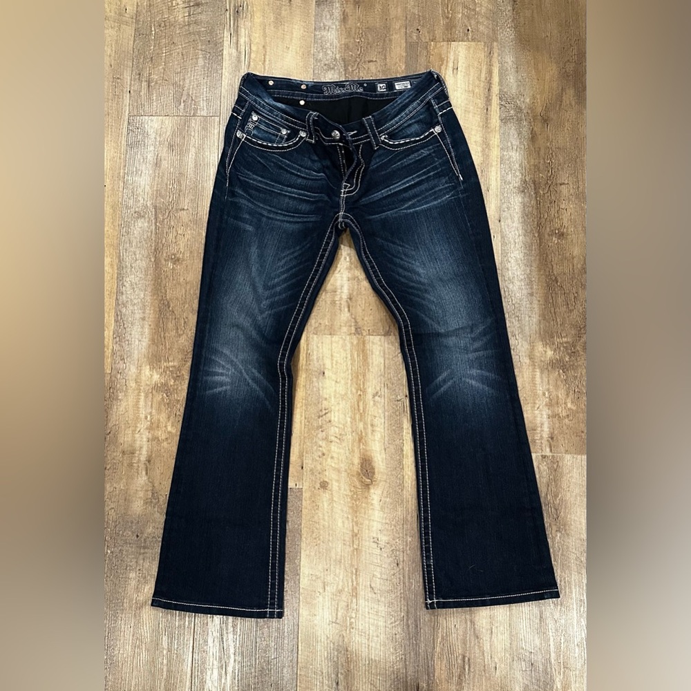 Buckle brand “Miss me” slim boot cut jeans. Signature rise